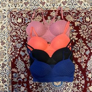 Victoria’s Secret 34C lounge bralette